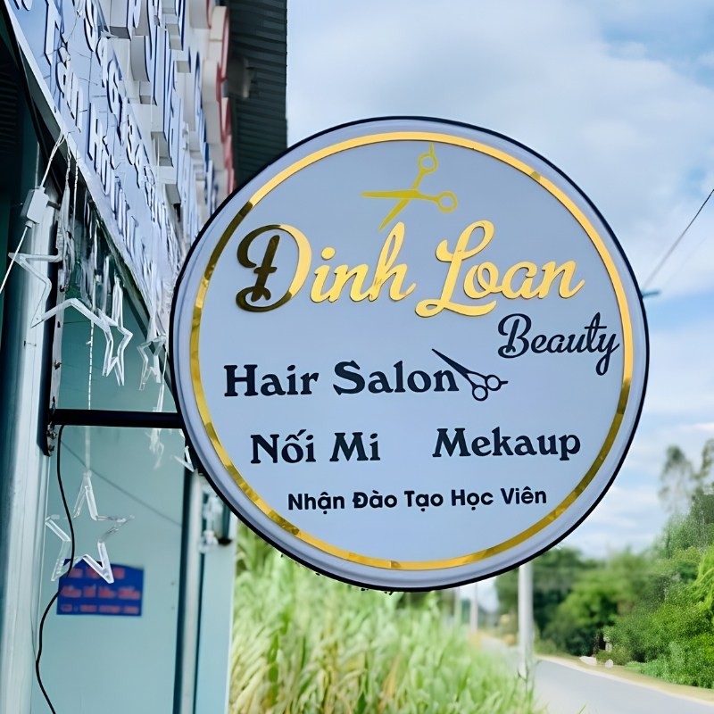 Làm bảng hiệu mica dạng biển vẫy tròn