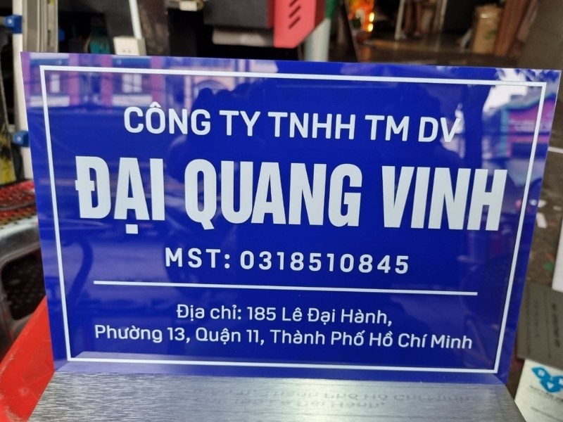 Thi công bảng hiệu mica giá rẻ, trọn gói tại TPHCM