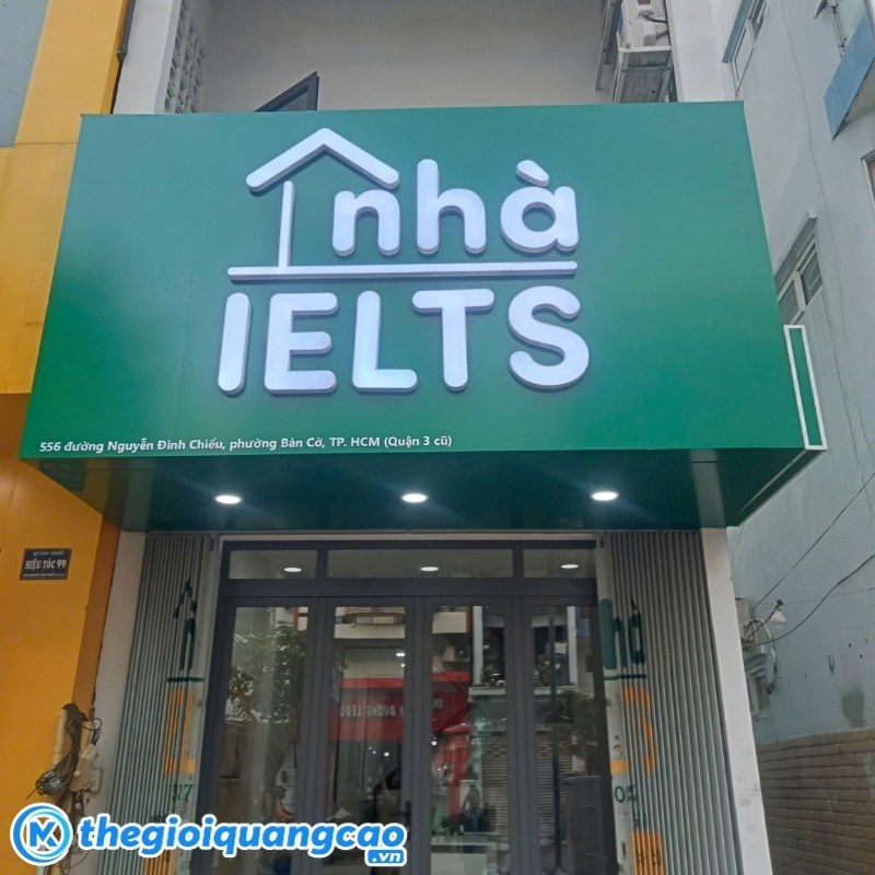 Bảng hiệu trung tâm tiếng anh IELTS