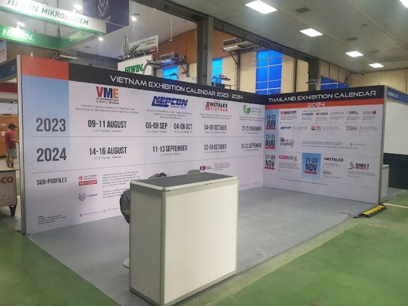 Những lưu &yacute; quan trọng khi thi c&ocirc;ng backdrop gian h&agrave;ng hội chợ