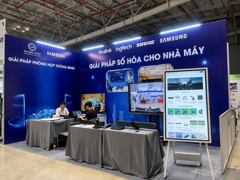 Backdrop gian h&agrave;ng hội chợ kết hợp m&agrave;n h&igrave;nh LED