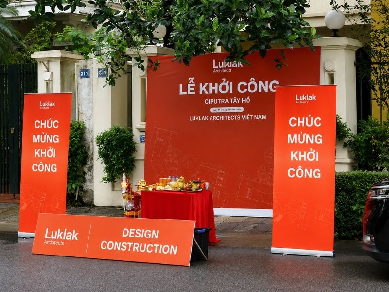 Kỹ thuật thi c&ocirc;ng backdrop lễ khởi c&ocirc;ng ngo&agrave;i trời an to&agrave;n