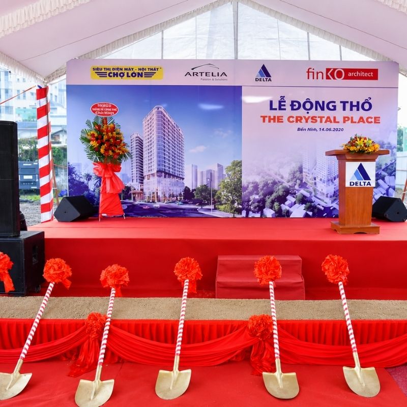 Mẫu backdrop lễ động thổ the crystal place