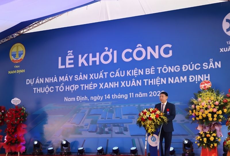 Mẫu backdrop lễ khởi c&ocirc;ng dự &aacute;n nh&agrave; m&aacute;y sản xuất