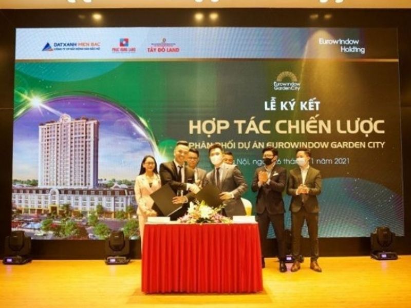 Mẫu background lễ k&yacute; kết hợp t&aacute;c