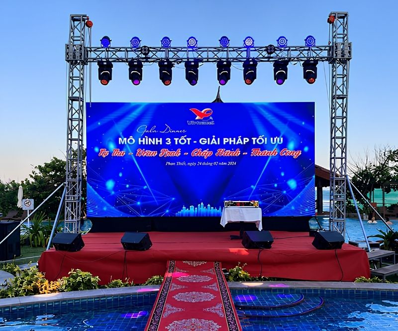M&agrave;n h&igrave;nh led s&acirc;n khấu