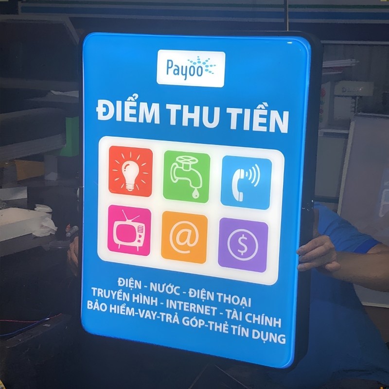 Biển quảng c&aacute;o hộp đ&egrave;n 3D h&uacute;t nổi