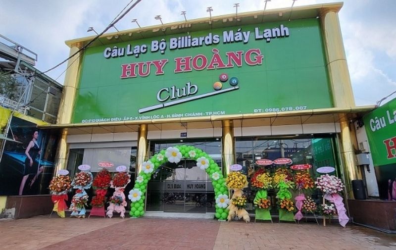 Mẫu bảng hiệu qu&aacute;n bida Huy Ho&agrave;ng Club