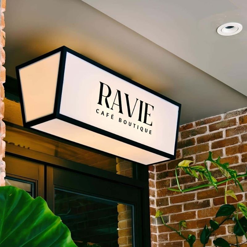 Bảng hiệu hộp đ&egrave;n qu&aacute;n cafe