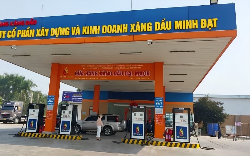 Bảng hiệu trạm xăng mặt dụng Alu chữ nổi Mica
