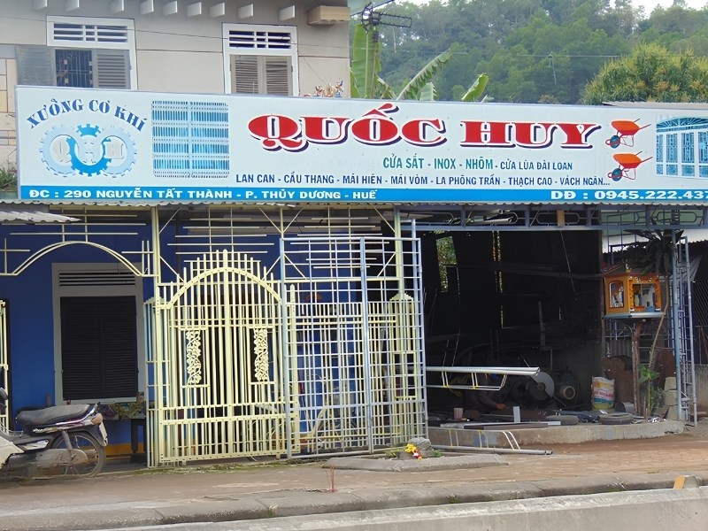 Mẫu bảng hiệu xưởng cơ kh&iacute; Quốc Huy
