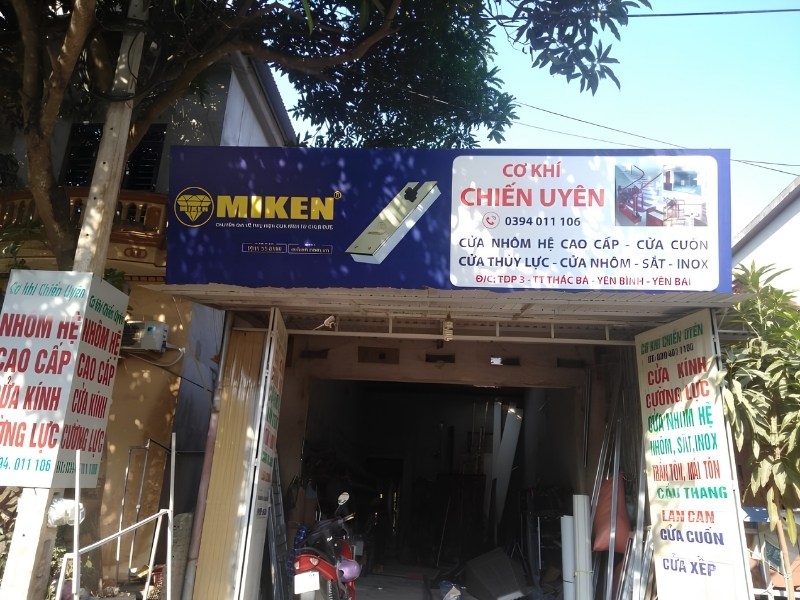 Mẫu bảng hiệu cơ kh&iacute; chiến uy&ecirc;n