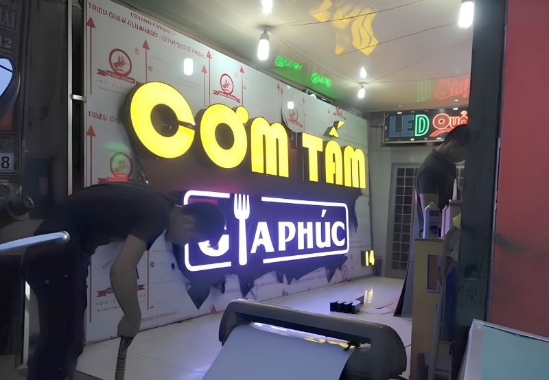 Kinh nghiệm chọn bảng hiệu cơm tấm ph&ugrave; hợp