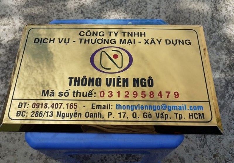 Mẫu biển c&ocirc;ng ty x&acirc;y dựng inox khắc cnc