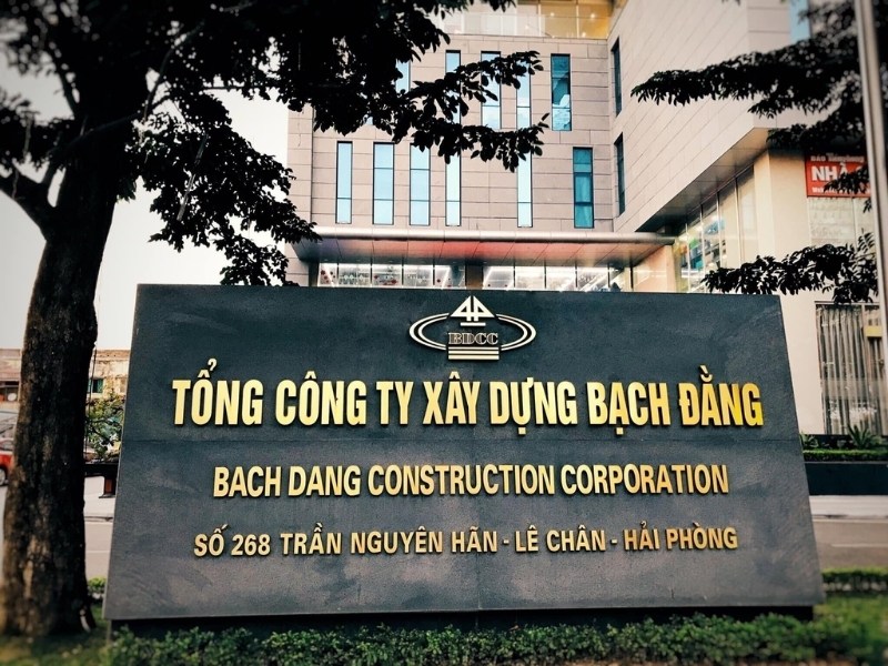 Bảng hiệu c&ocirc;ng ty x&acirc;y dựng chữ nổi inox