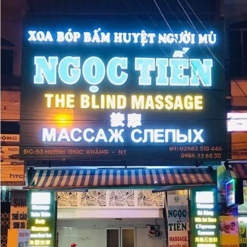 Mẫu bảng hiệu massage xoa b&oacute;p bấm huyệt người m&ugrave;