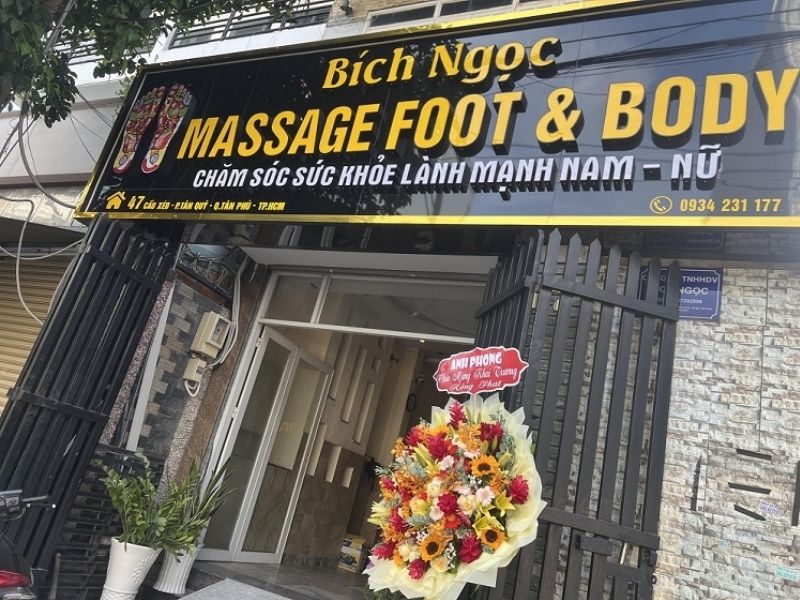 Bảng hiệu massage mặt dựng alu