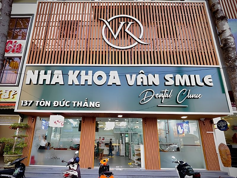 Quy c&aacute;ch thiết kế bảng hiệu nha khoa đẹp, chuy&ecirc;n nghiệp