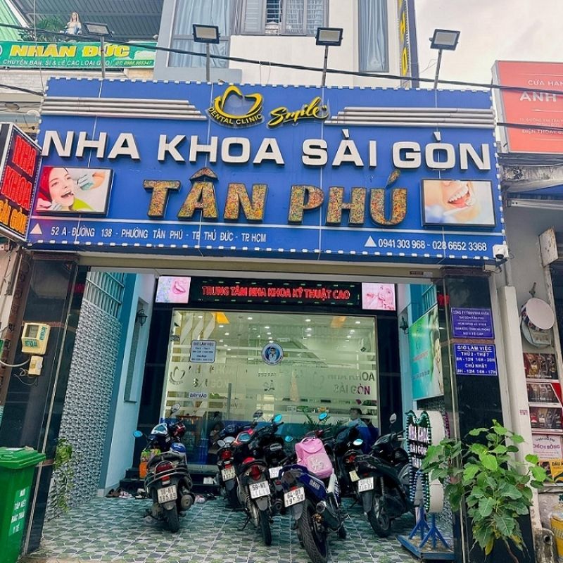 Bảng hiệu nha khoa chữ nổi mica