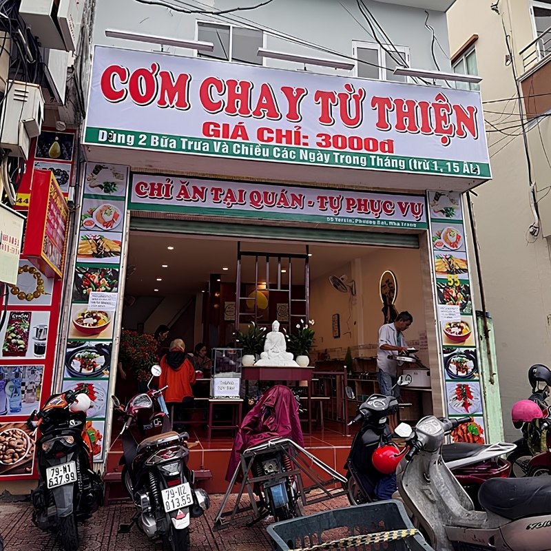 Mẫu bảng hiệu qu&aacute;n cơm chay từ thiện