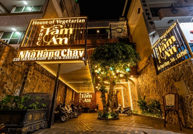 L&agrave;m bảng hiệu quảng c&aacute;o qu&aacute;n chay gi&aacute; rẻ uy t&iacute;n tại TPHCM