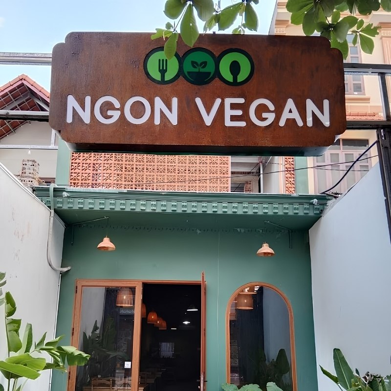 Bảng hiệu qu&aacute;n chay chất liệu gỗ
