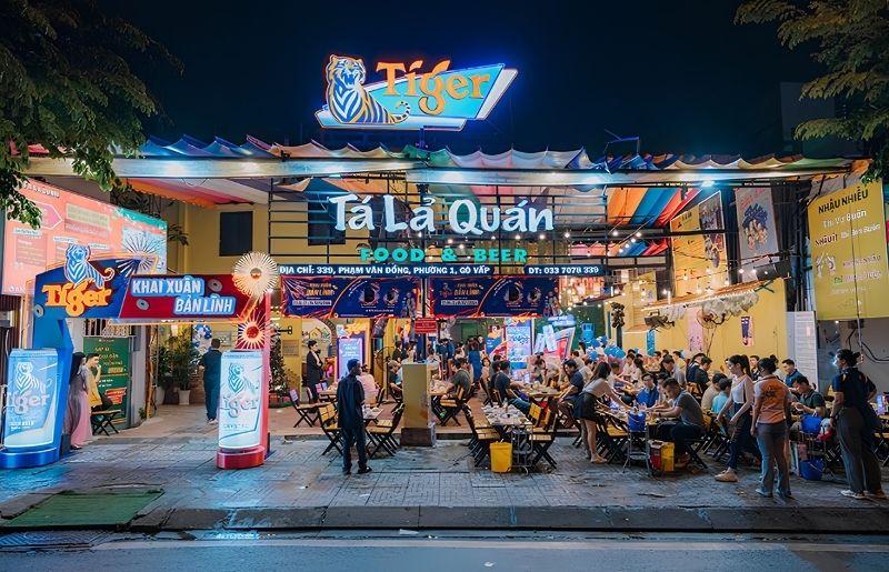 Quy định ph&aacute;p l&yacute; cần ch&uacute; &yacute; khi thi c&ocirc;ng bảng hiệu quảng c&aacute;o qu&aacute;n nhậu