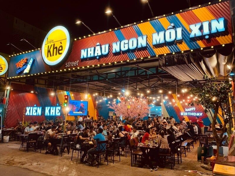 Mẫu bảng hiệu qu&aacute;n nhậu xi&ecirc;n kh&egrave;