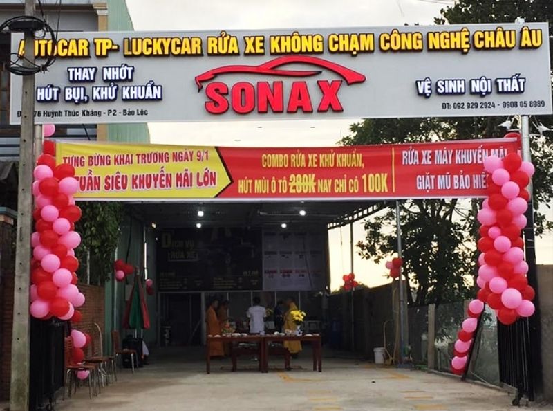 Bảng hiệu rửa xe, vệ sinh ngoại thất v&agrave; nội thất