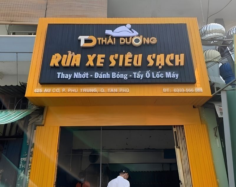Bảng hiệu rửa xe si&ecirc;u sạch chữ nổi mica