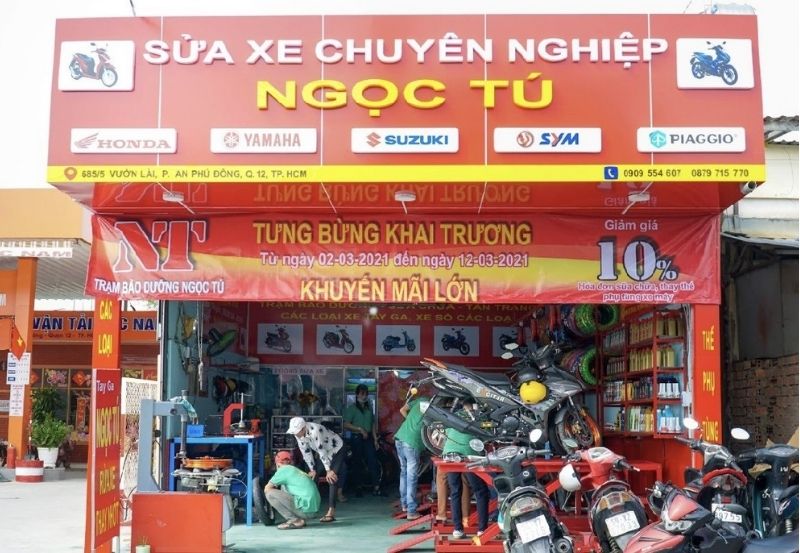 Mẫu bảng hiệu sửa xe chuy&ecirc;n nghiệp Ngọc T&uacute;