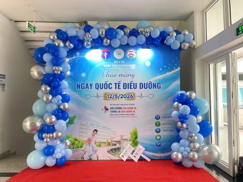 Kích thước backdrop check in