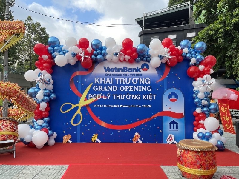 Kích thước backdrop khai trương