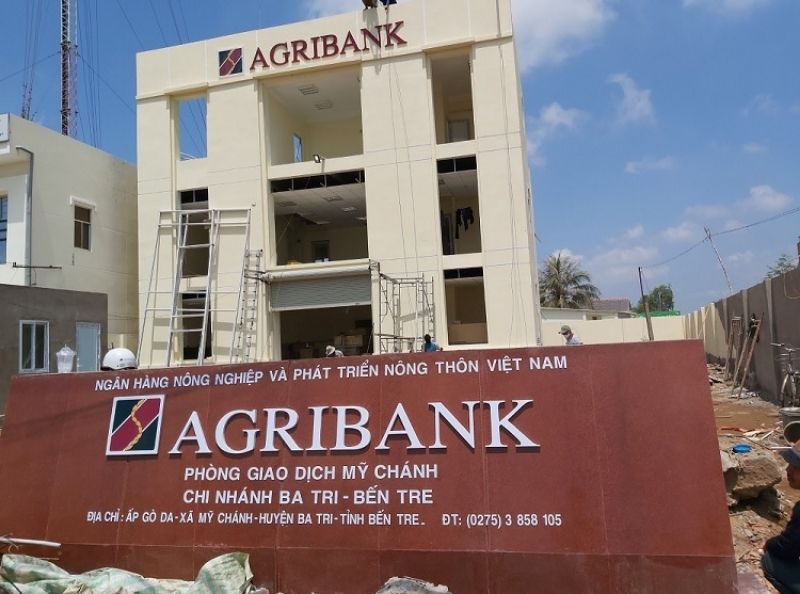 Mẫu bảng hiệu đ&aacute; hoa cương văn ph&ograve;ng giao dịch ng&acirc;n h&agrave;ng Agribank