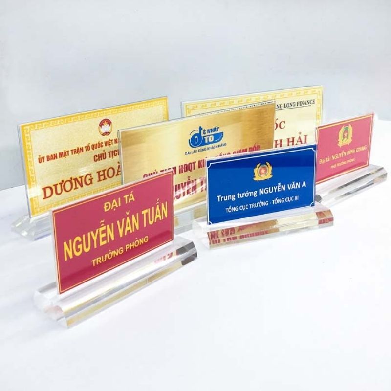 Bảng hiệu nhỏ chức danh