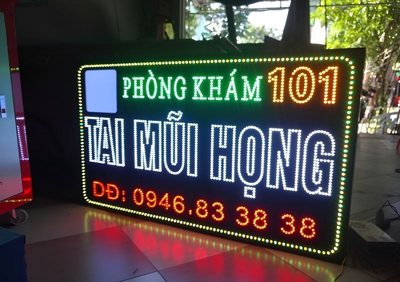 K&iacute;ch thước bảng hiệu nhỏ ti&ecirc;u chuẩn