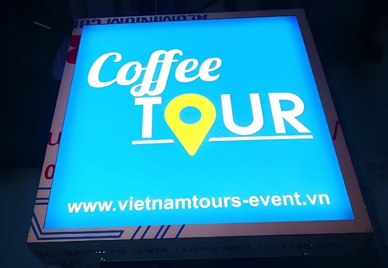 Ưu điểm v&agrave; nhược điểm của hộp đ&egrave;n mica d&aacute;n decal