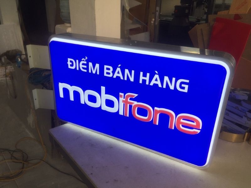 Mẫu hộp đ&egrave;n h&uacute;t nổi điểm b&aacute;n h&agrave;ng mobifone