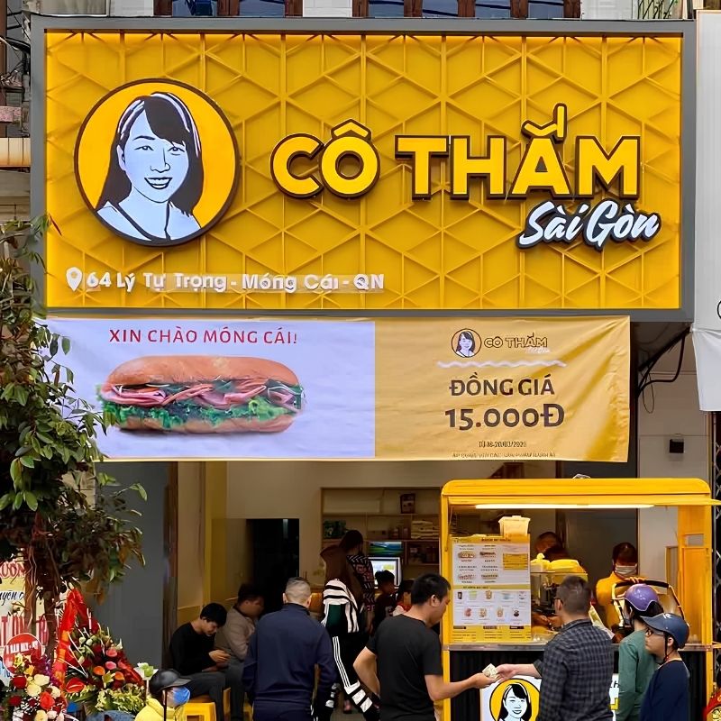 Cách xem giờ tốt treo bảng hiệu quảng cáo