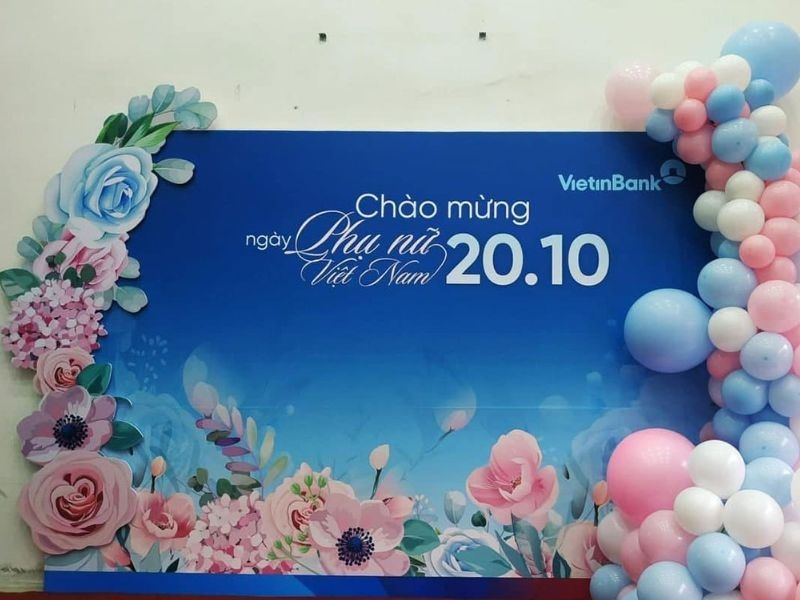 Mẫu backdrop 20/10 cho ng&acirc;n h&agrave;ng vietinbank