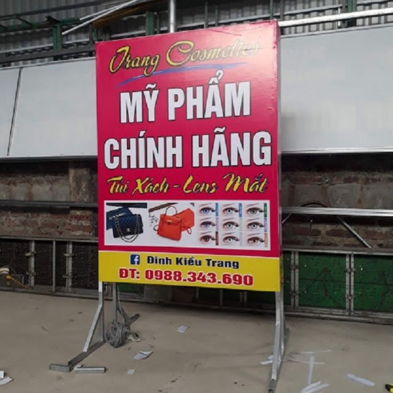 Bảng hiệu đứng in bạt hiflex