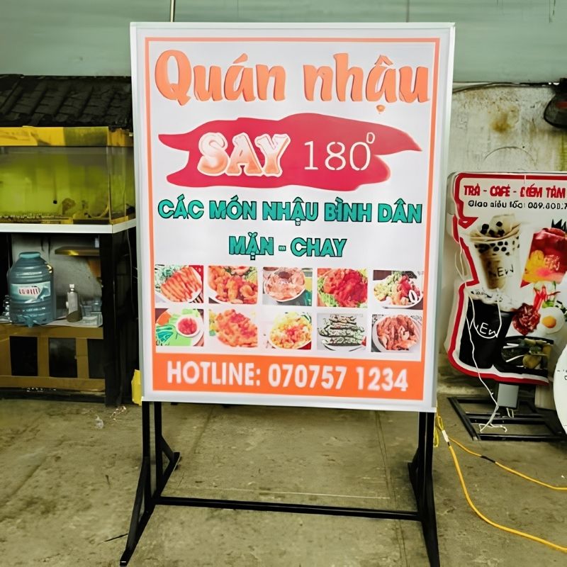 Biển hộp đ&egrave;n quảng c&aacute;o đứng