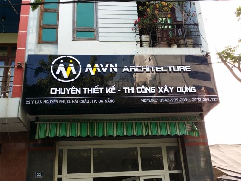So sánh alu gương với inox và mica