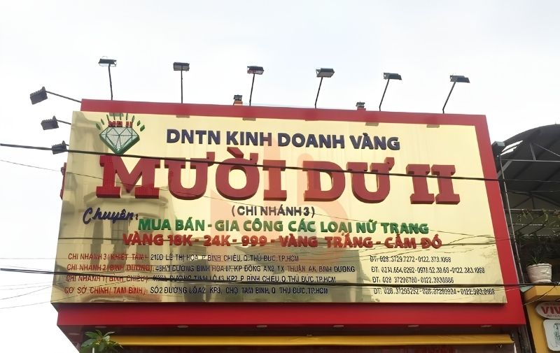Thiết kế bảng hiệu alu gương theo yêu cầu