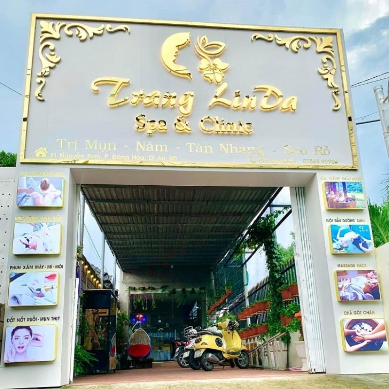 Mẫu thiết kế bảng hiệu spa cline chữ nổi inox v&agrave;ng gương