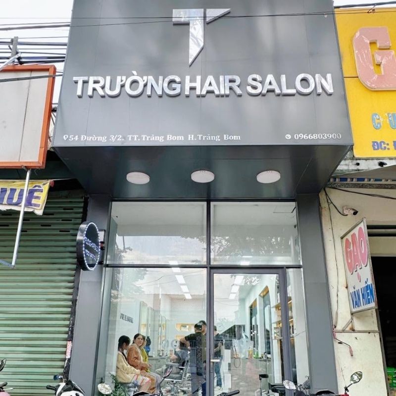Mẫu biển quảng c&aacute;o tiệm hair salon