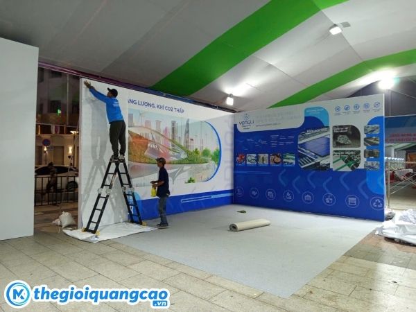 Dự &aacute;n thi c&ocirc;ng backdrop cho gian h&agrave;ng triển l&atilde;m