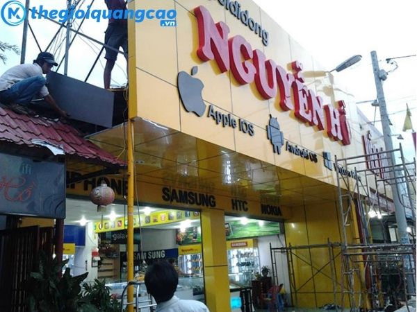 Công trình thi công bảng hiệu cửa hàng điện thoại di động