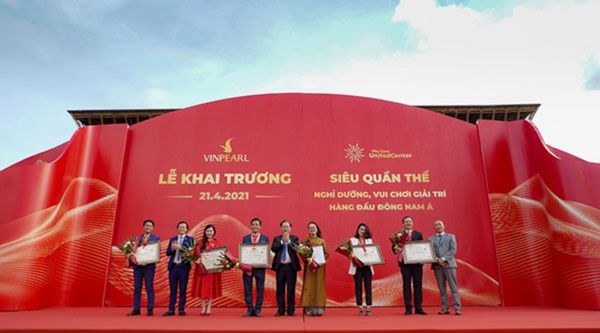 Mẫu backdrop bất động sản đẹp cho lễ khai trương dự &aacute;n