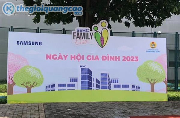 L&agrave;m backdrop ng&agrave;y hội gia đ&igrave;nh Việt Nam gi&aacute; rẻ